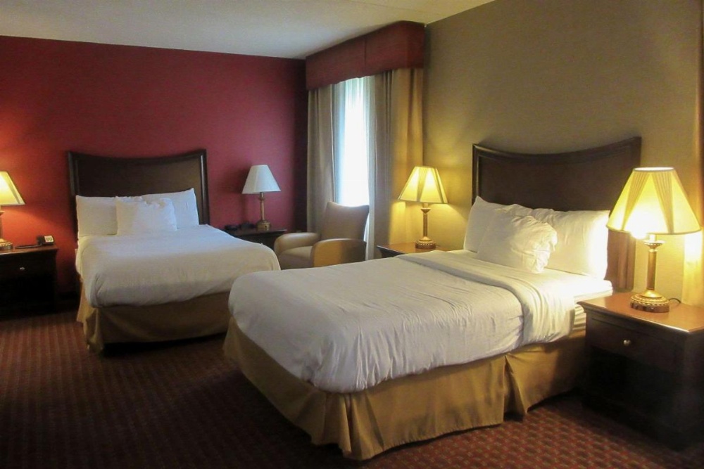 Queen Room - Accessible/Non Smoking